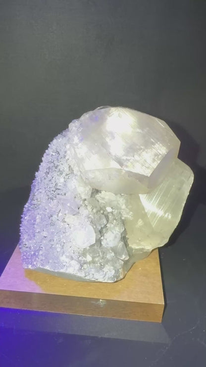 CALCITE CRYSTAL – STONE OF CLEANSING & AMPLIFICATION